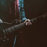 guitarist_blue_1440