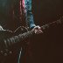 guitarist_blue_1440